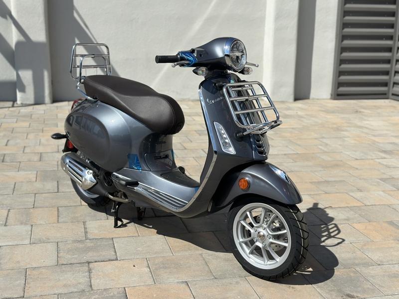 VESPA PRIMAVERA 150 TOURING 2