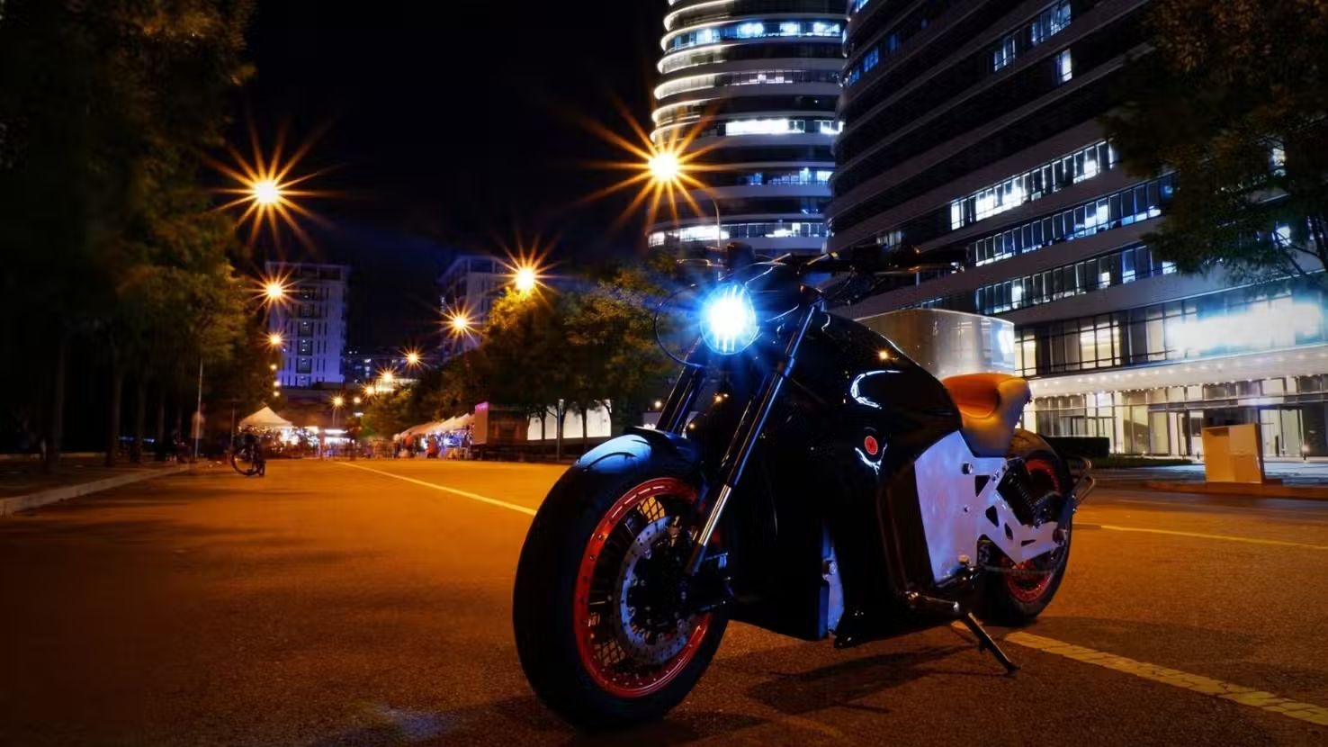 Dünyanın En Uzun Menzilli Elektrikli Motosikleti